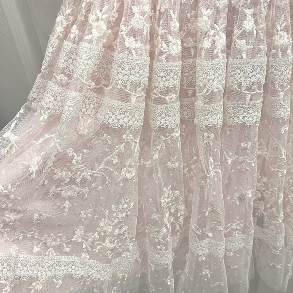 NWT Needle & thread Sweetheart Lace Mini Dress - Picture 2 of 5